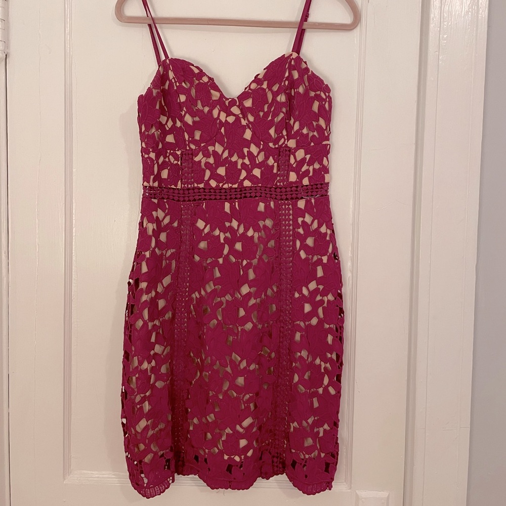 Lulu’s Giovanni Magenta Lace Sheath Dress